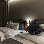 Dobong Hotel Bay 204
