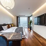 Dobong Hotel Bay 204